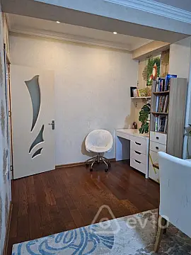 Satılır 2 otaqlı yeni tikili 78 m²