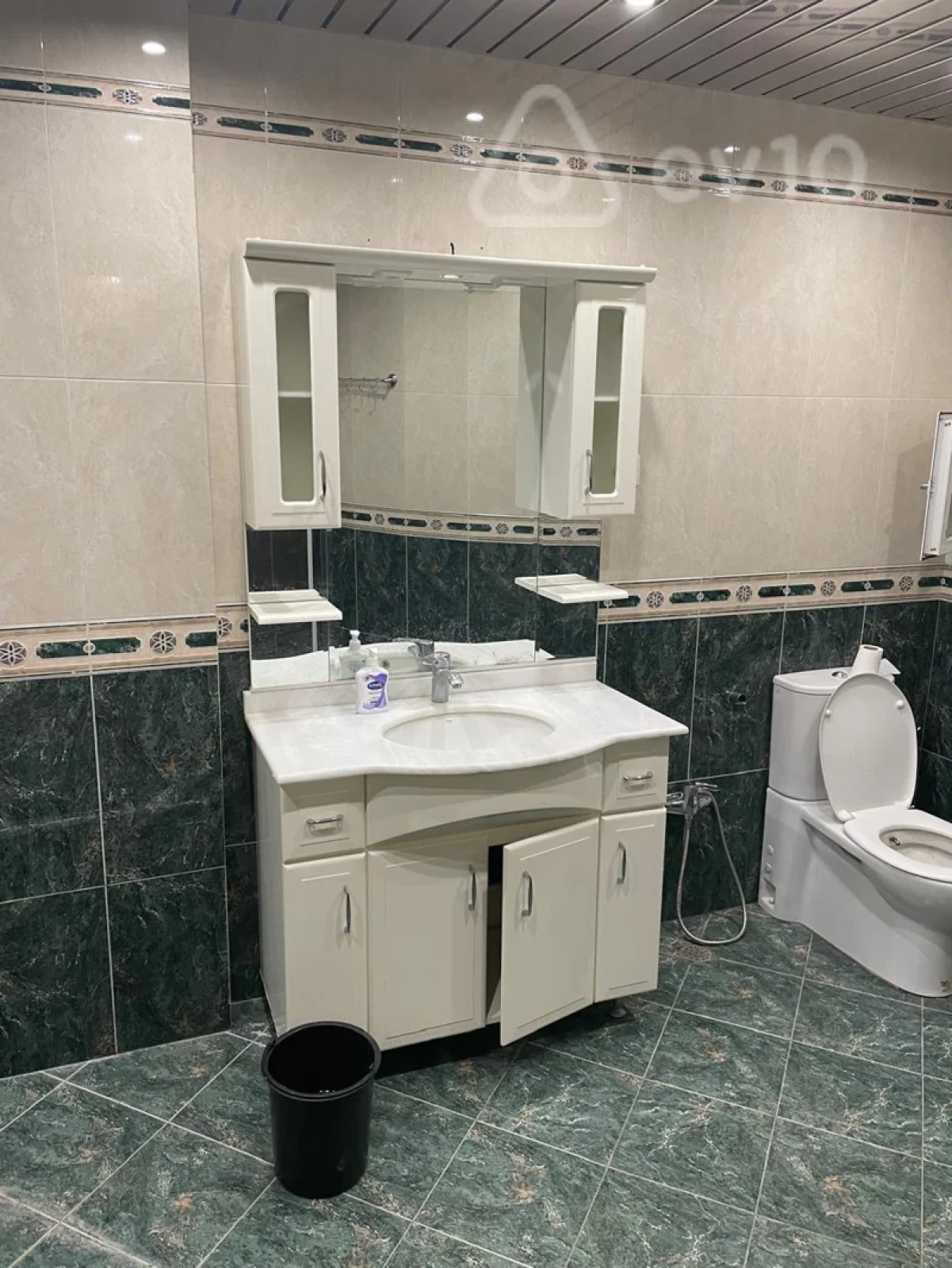 Kirayə verilir 2 otaqlı yeni tikili 135 m²