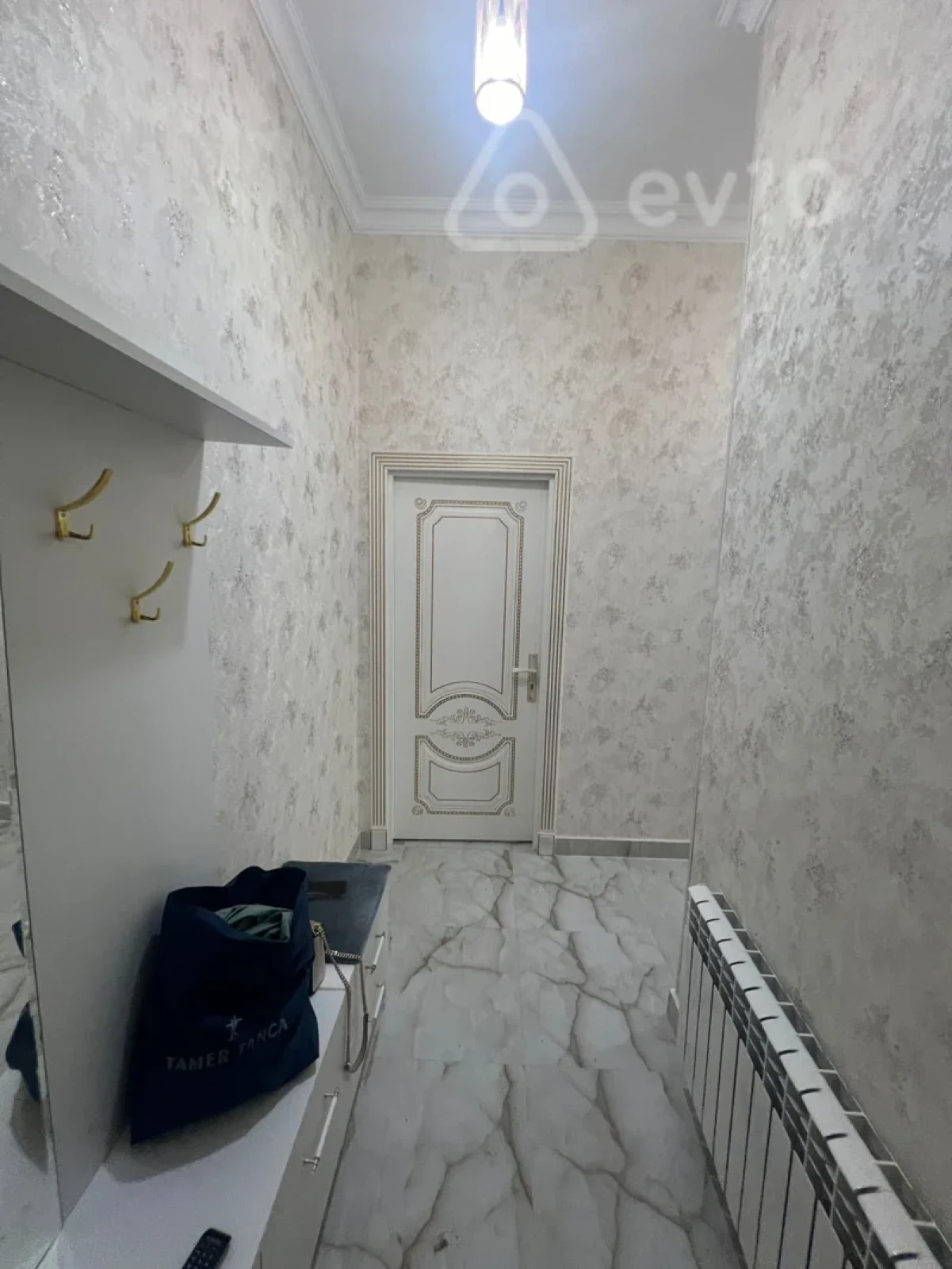 Kirayə verilir 2 otaqlı köhnə tikili 55 m²