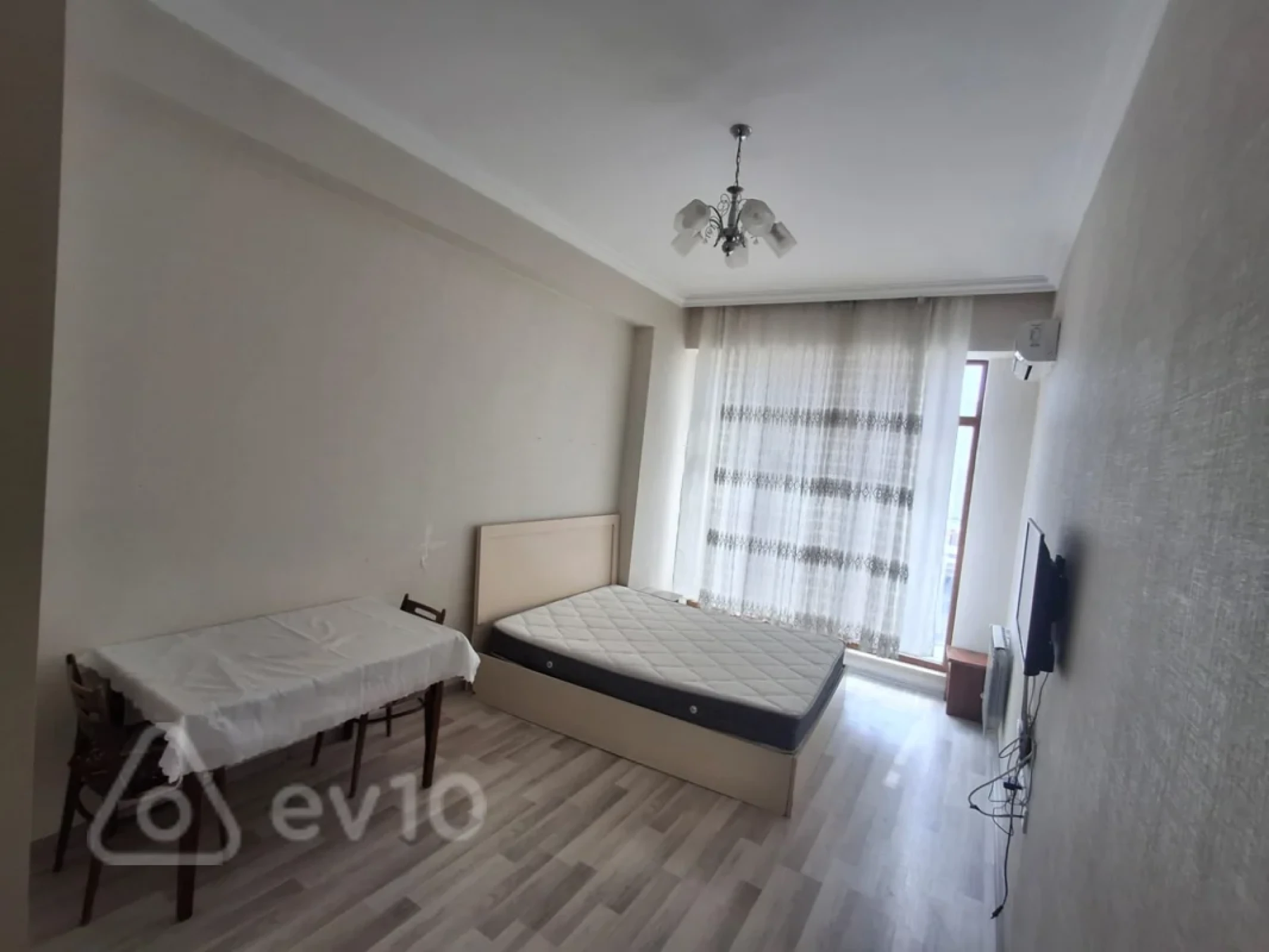 Kirayə verilir 2 otaqlı yeni tikili 50 m²