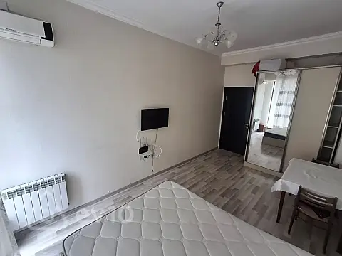 Kirayə verilir 2 otaqlı yeni tikili 50 m²