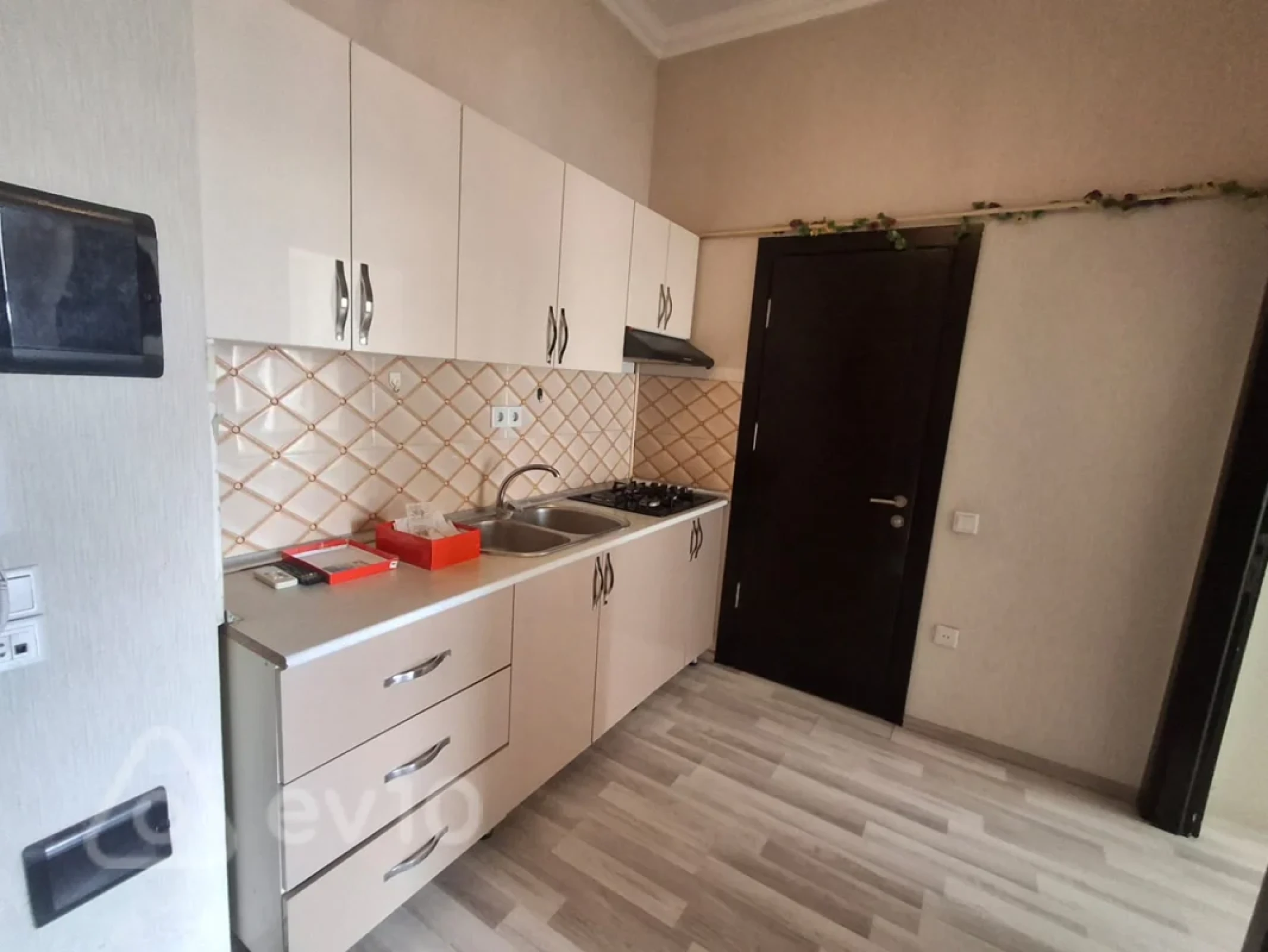 Kirayə verilir 2 otaqlı yeni tikili 50 m²