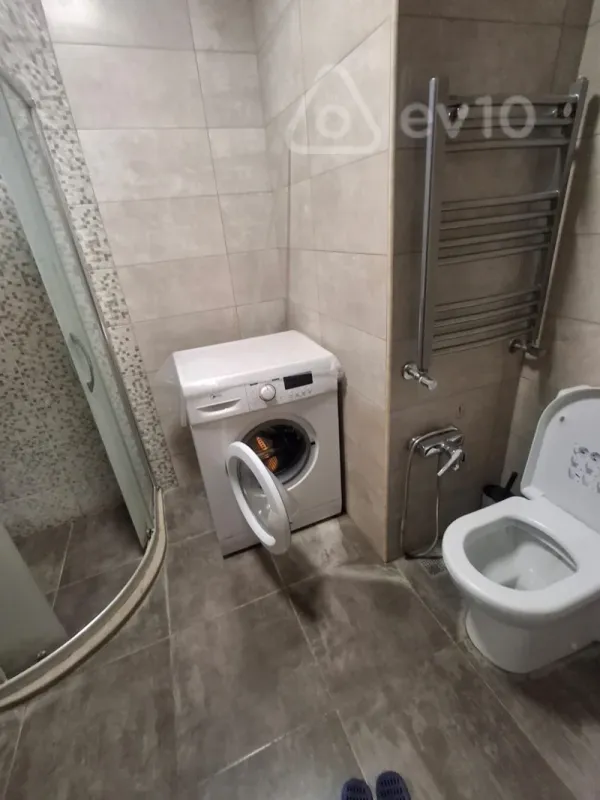 Kirayə verilir 2 otaqlı yeni tikili 50 m²