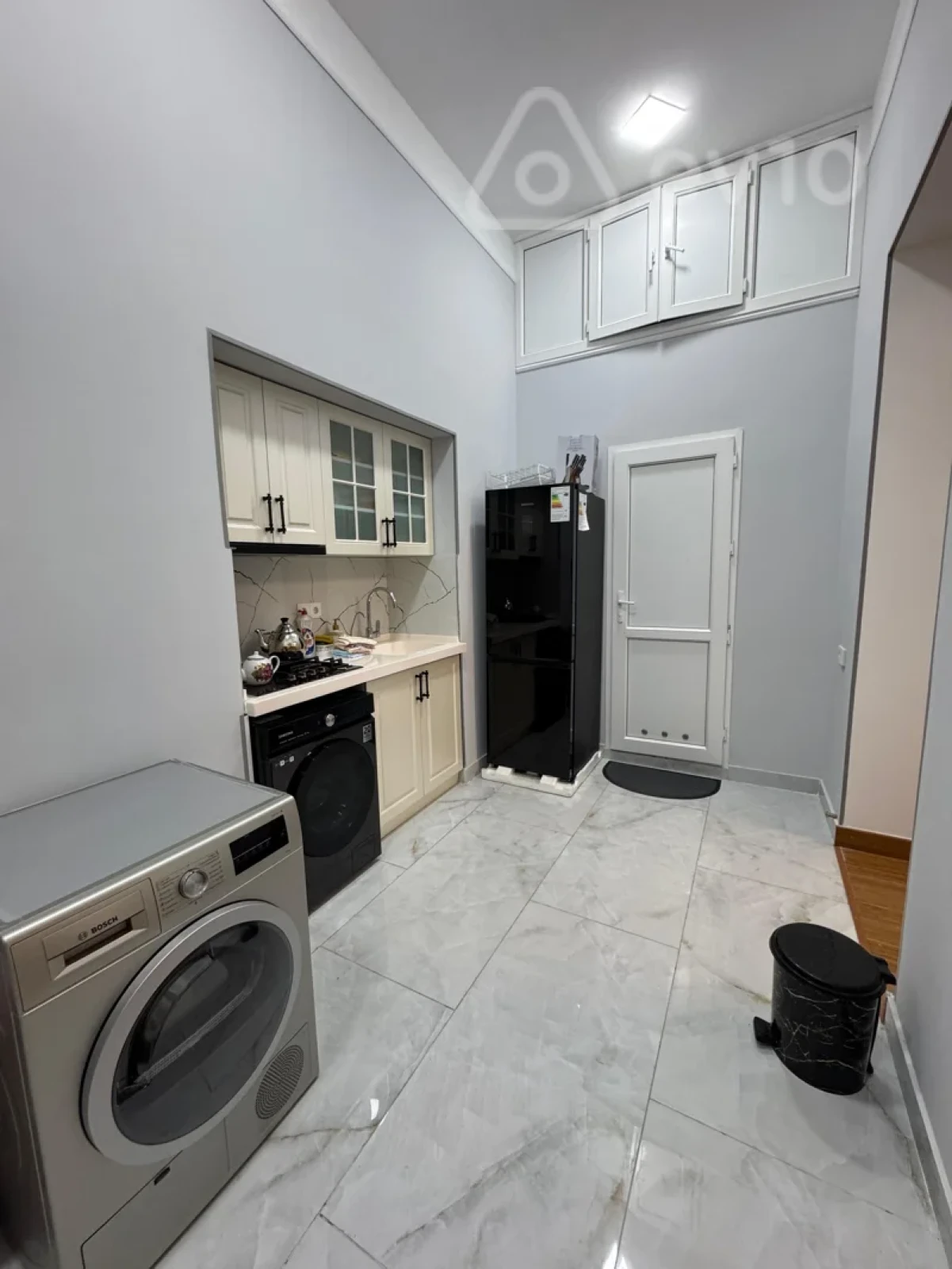 Kirayə verilir 2 otaqlı köhnə tikili 85 m²