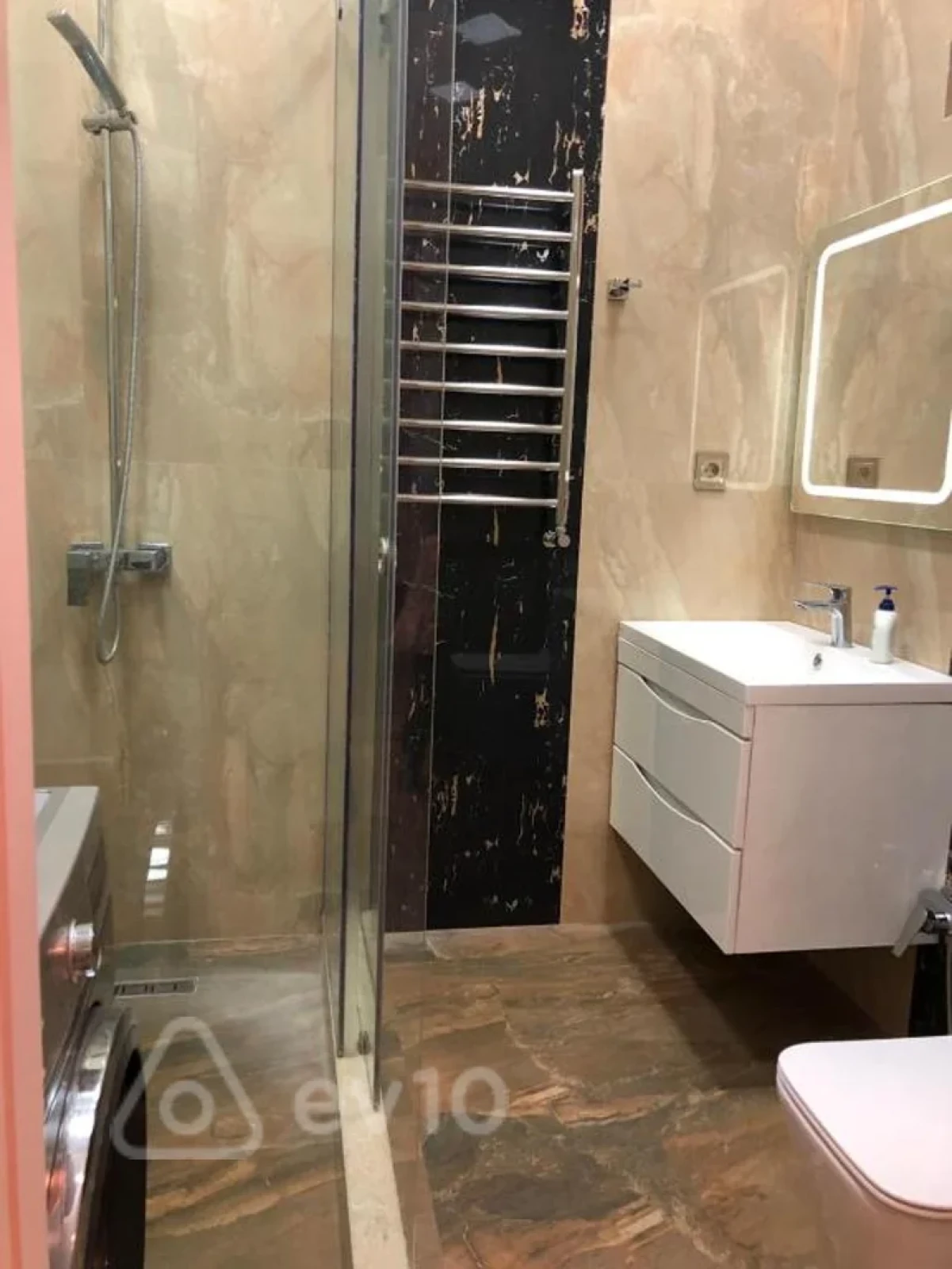 Kirayə verilir 2 otaqlı ofis 80 m²