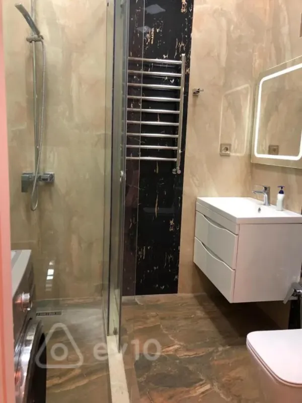 Kirayə verilir 2 otaqlı ofis 80 m²