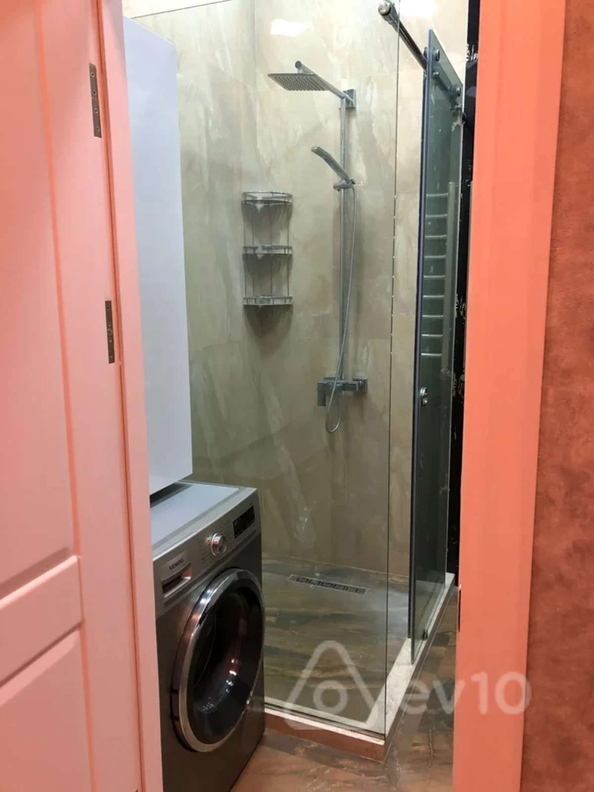 Kirayə verilir 2 otaqlı ofis 80 m²