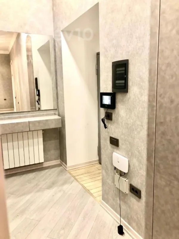 Kirayə verilir 2 otaqlı ofis 80 m²