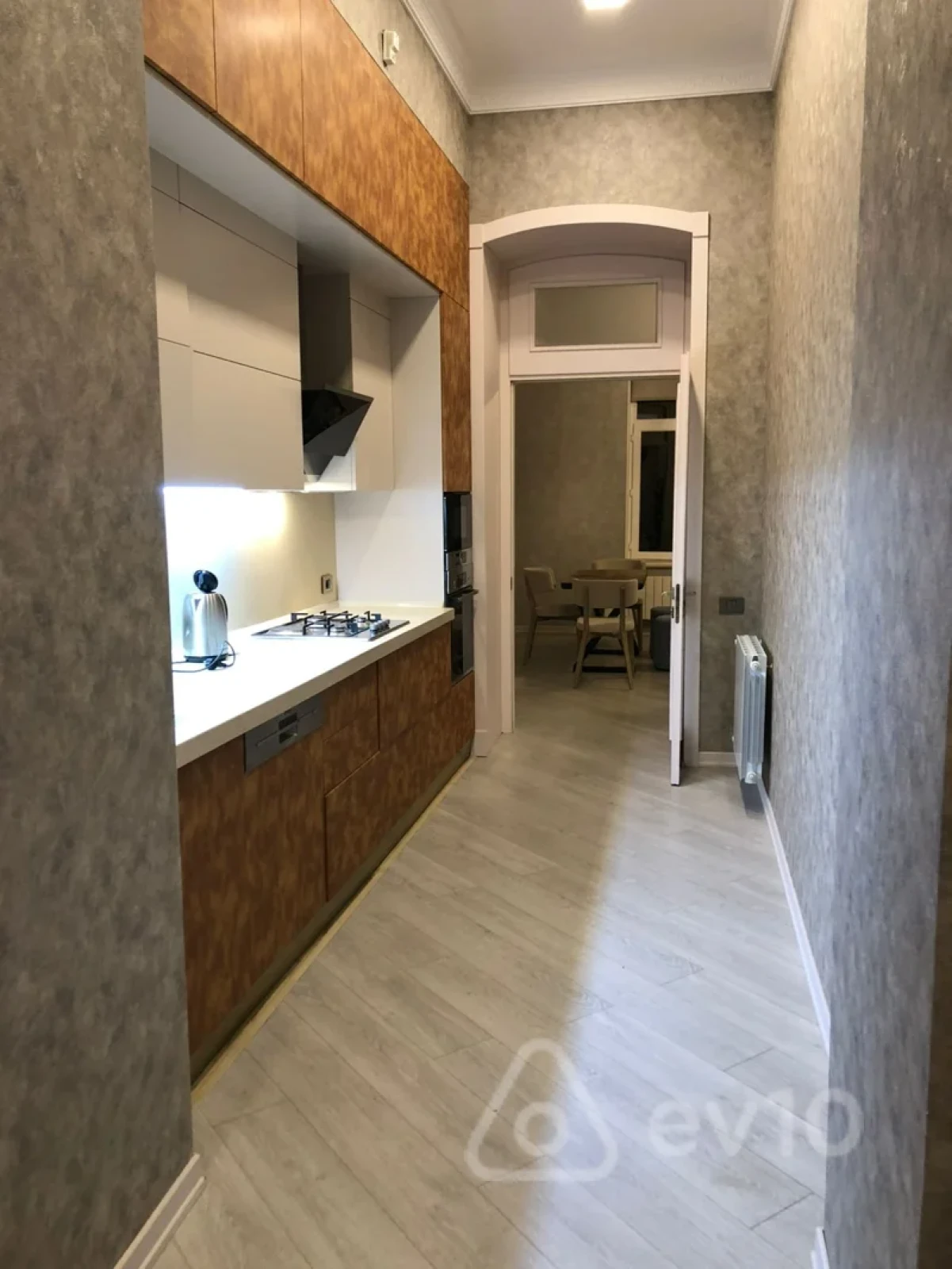 Kirayə verilir 2 otaqlı ofis 80 m²