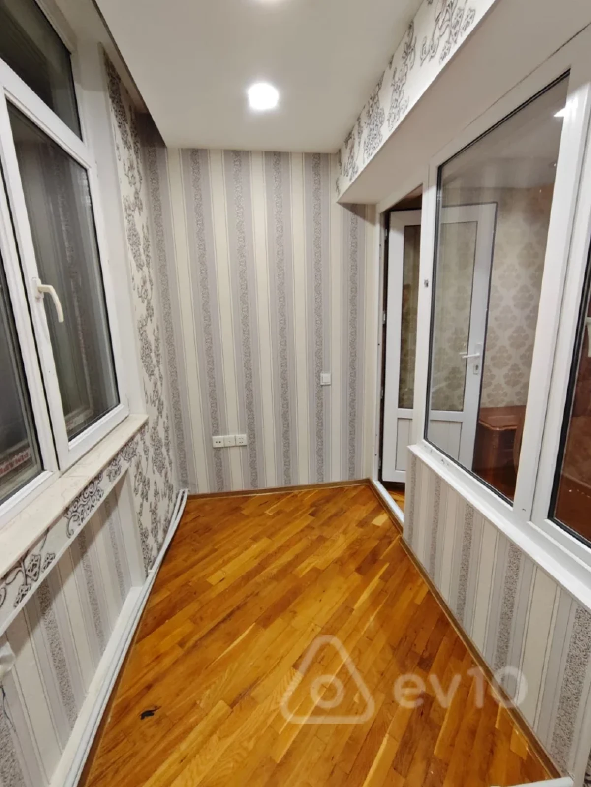 Kirayə verilir 3 otaqlı yeni tikili 92 m²