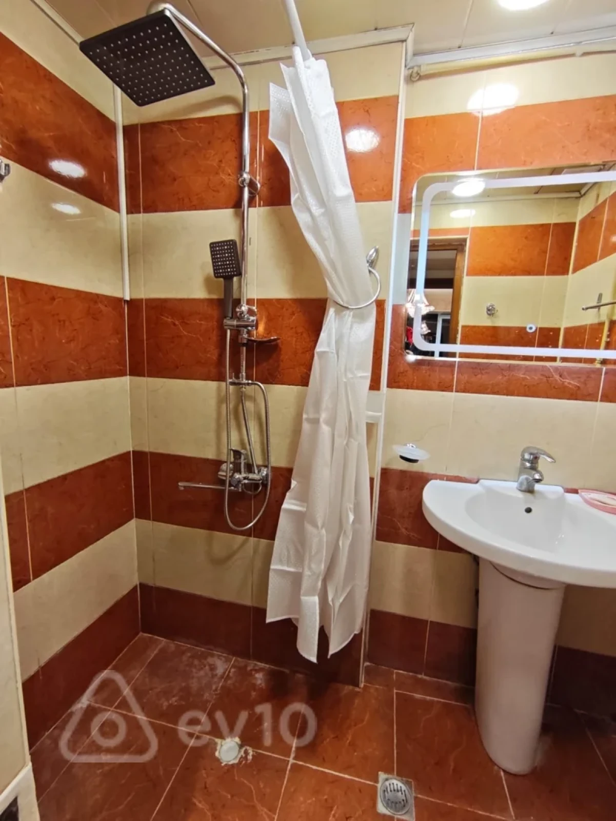 Kirayə verilir 3 otaqlı yeni tikili 92 m²