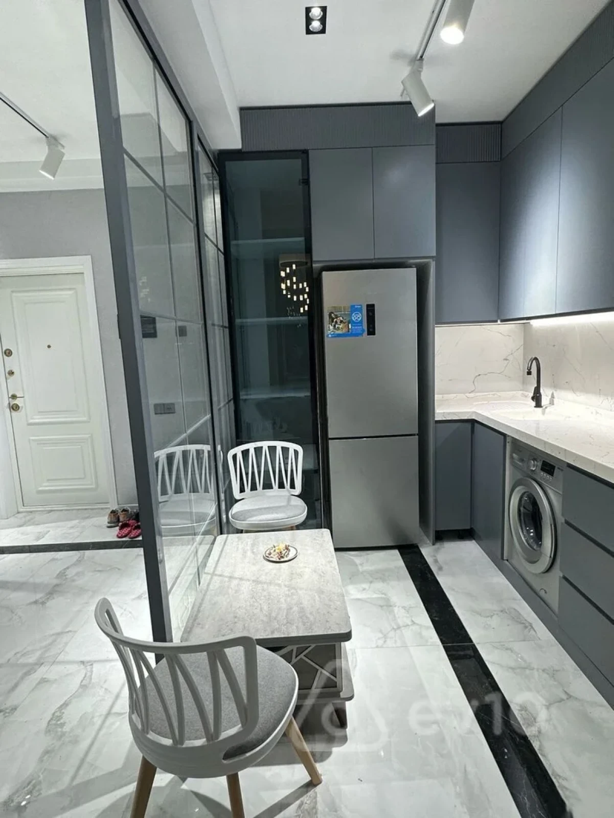 Kirayə verilir 2 otaqlı yeni tikili 86 m²