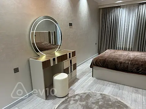 Kirayə verilir 2 otaqlı yeni tikili 86 m²