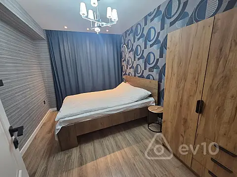 Kirayə verilir 3 otaqlı köhnə tikili 90 m²