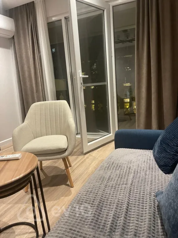 Kirayə verilir 3 otaqlı köhnə tikili 90 m²