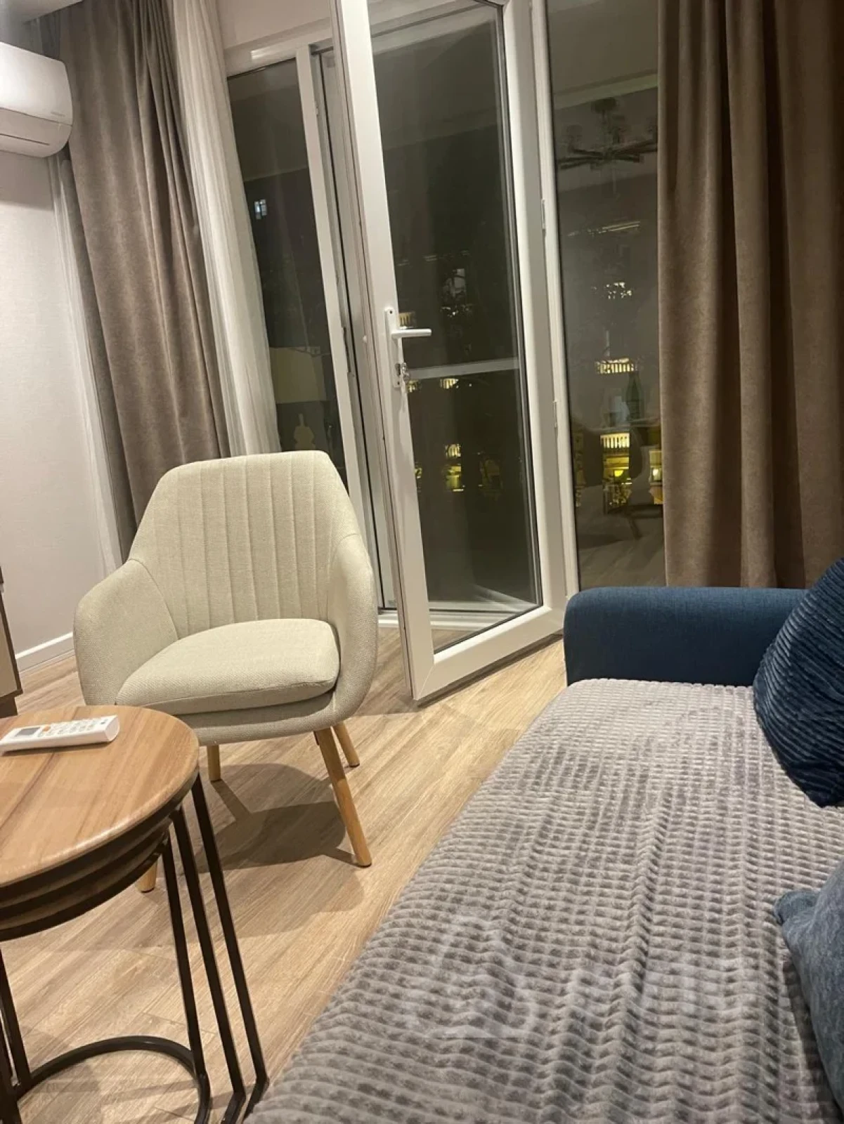 Kirayə verilir 3 otaqlı köhnə tikili 90 m²