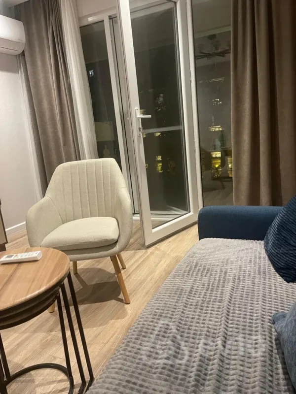 Kirayə verilir 3 otaqlı köhnə tikili 90 m²