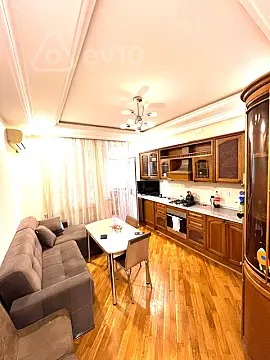 Satılır 3 otaqlı yeni tikili 125 m²