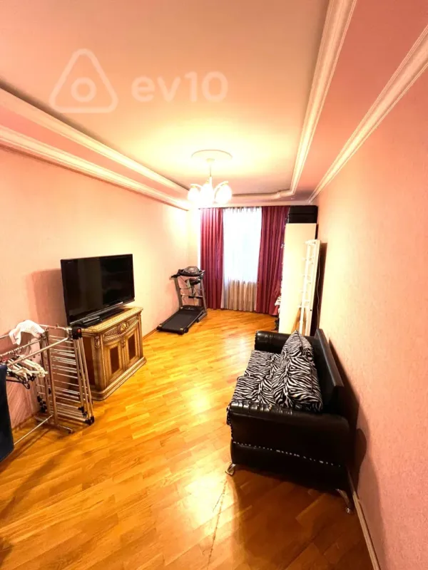 Satılır 3 otaqlı yeni tikili 125 m²