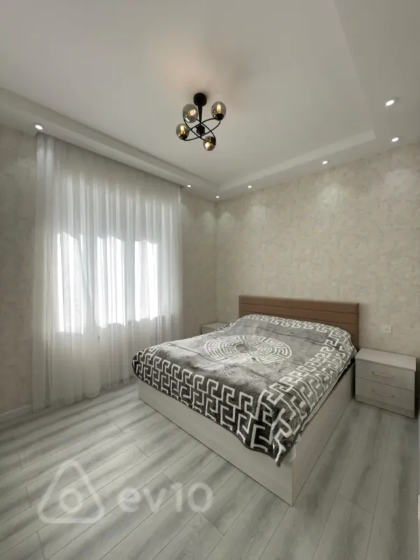 Satılır 5 otaqlı həyət evi 140 m²