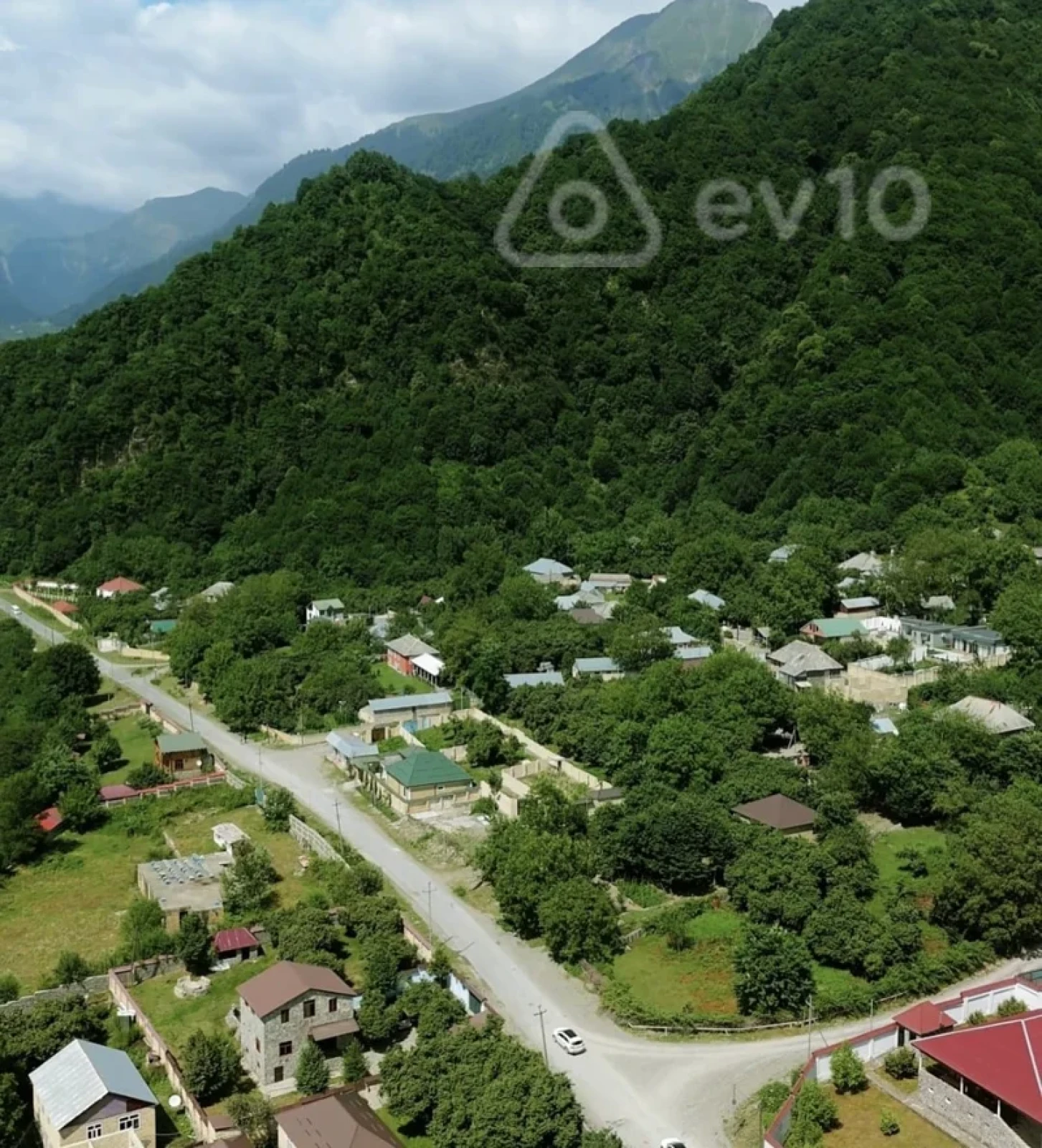 Satılır 5 otaqlı həyət evi 140 m²