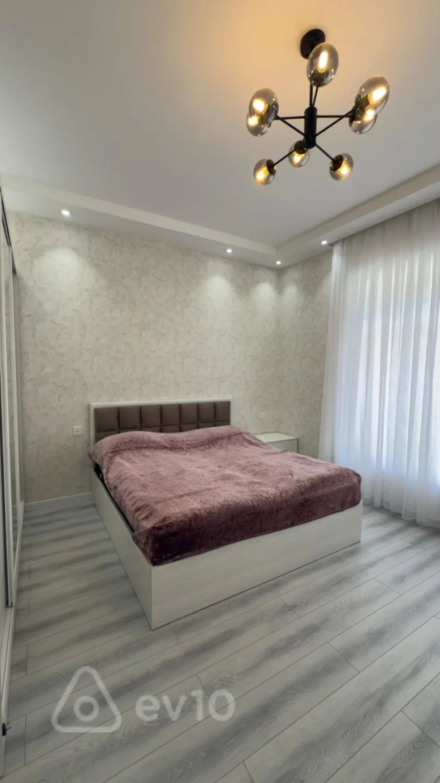 Satılır 5 otaqlı həyət evi 140 m²
