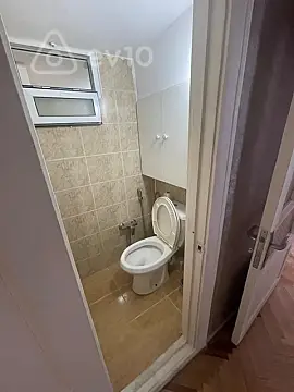 Kirayə verilir 2 otaqlı köhnə tikili 65 m²