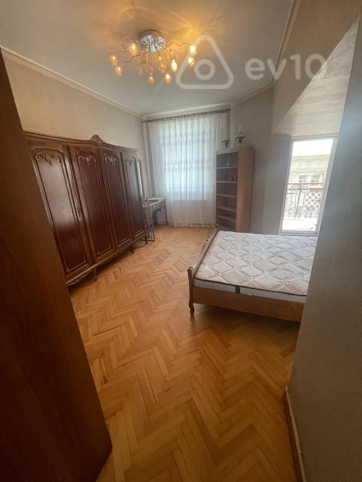Kirayə verilir 2 otaqlı köhnə tikili 65 m²