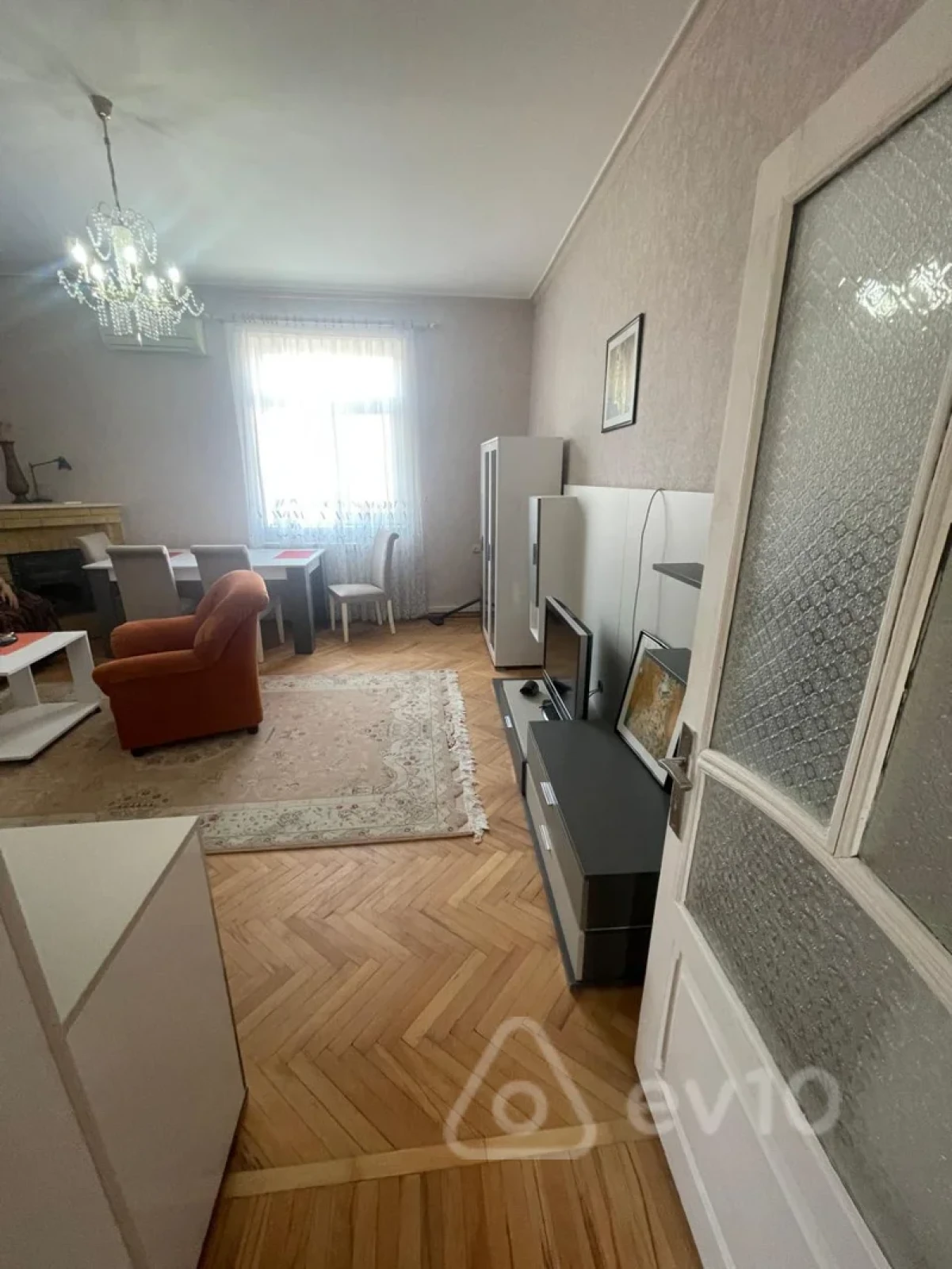 Kirayə verilir 2 otaqlı köhnə tikili 65 m²