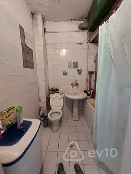 Satılır 2 otaqlı köhnə tikili 40 m²