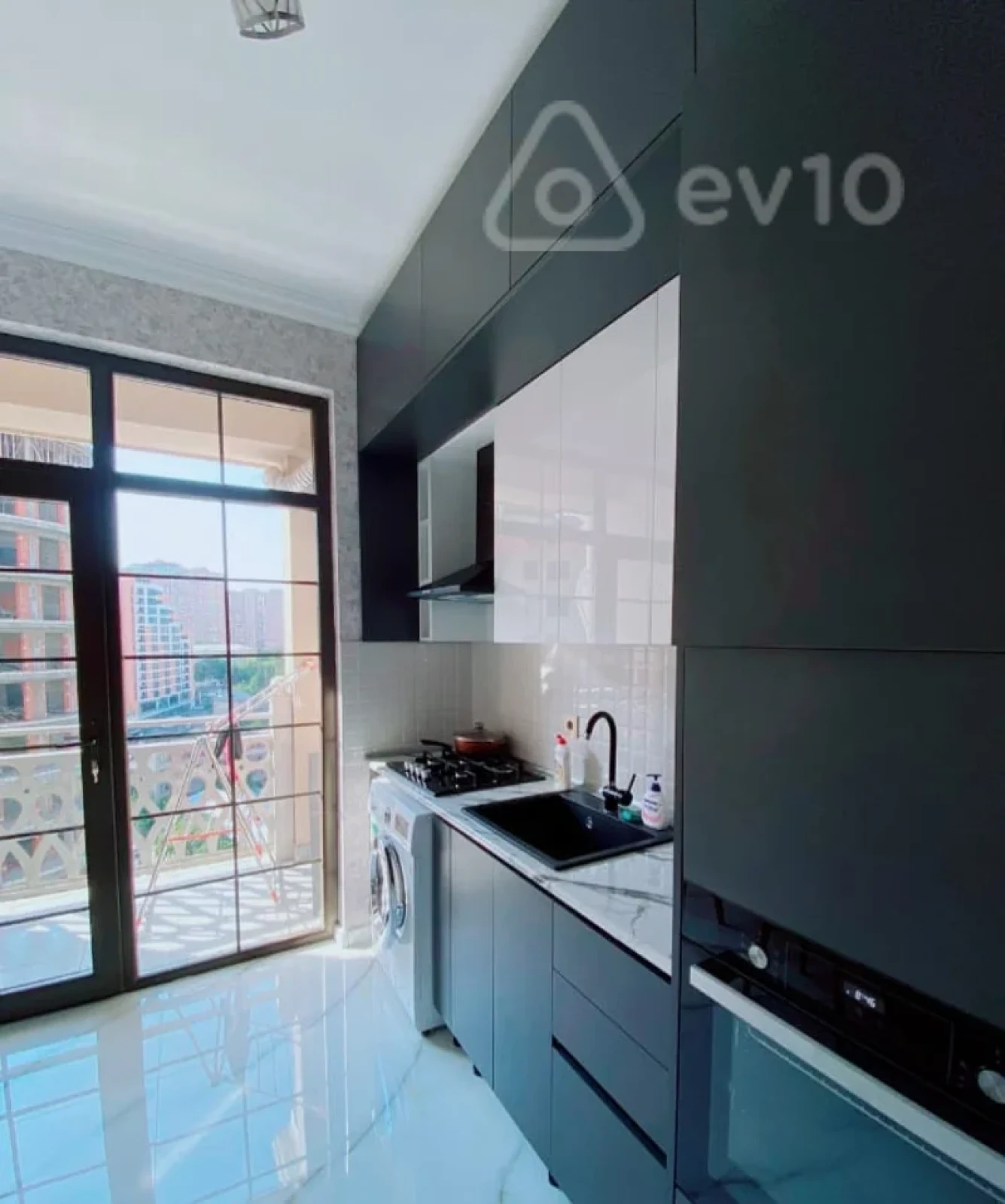 Kirayə verilir 3 otaqlı yeni tikili 105 m²
