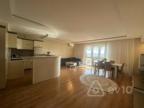 Kirayə verilir 3 otaqlı yeni tikili 135 m²