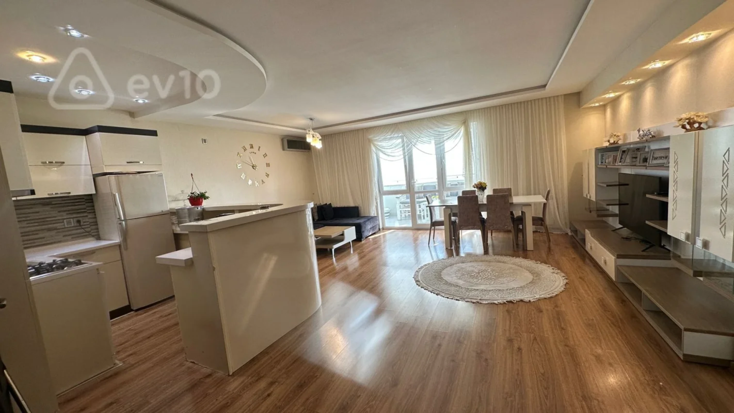 Kirayə verilir 3 otaqlı yeni tikili 135 m²