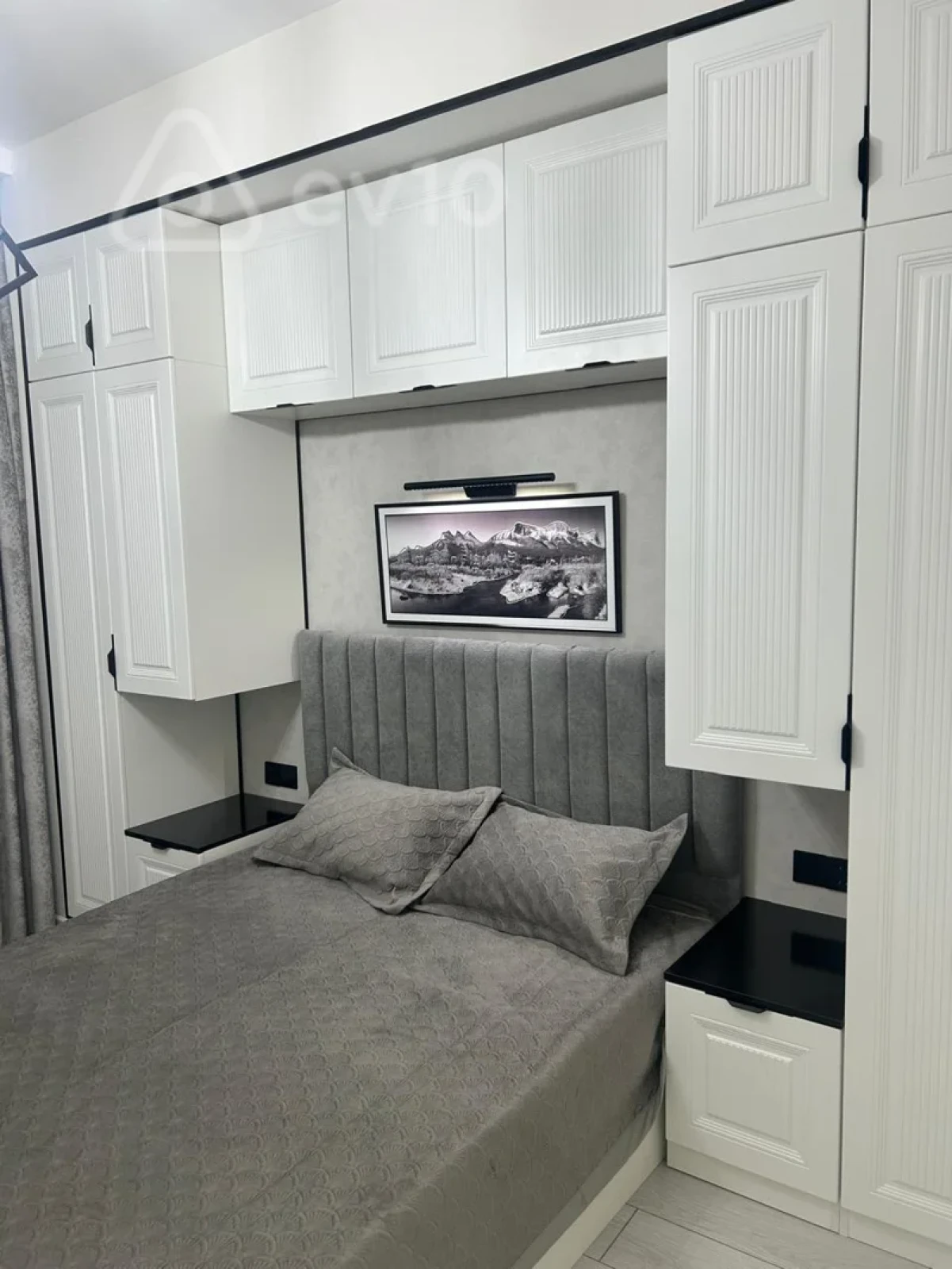 Satılır 2 otaqlı yeni tikili 60 m²