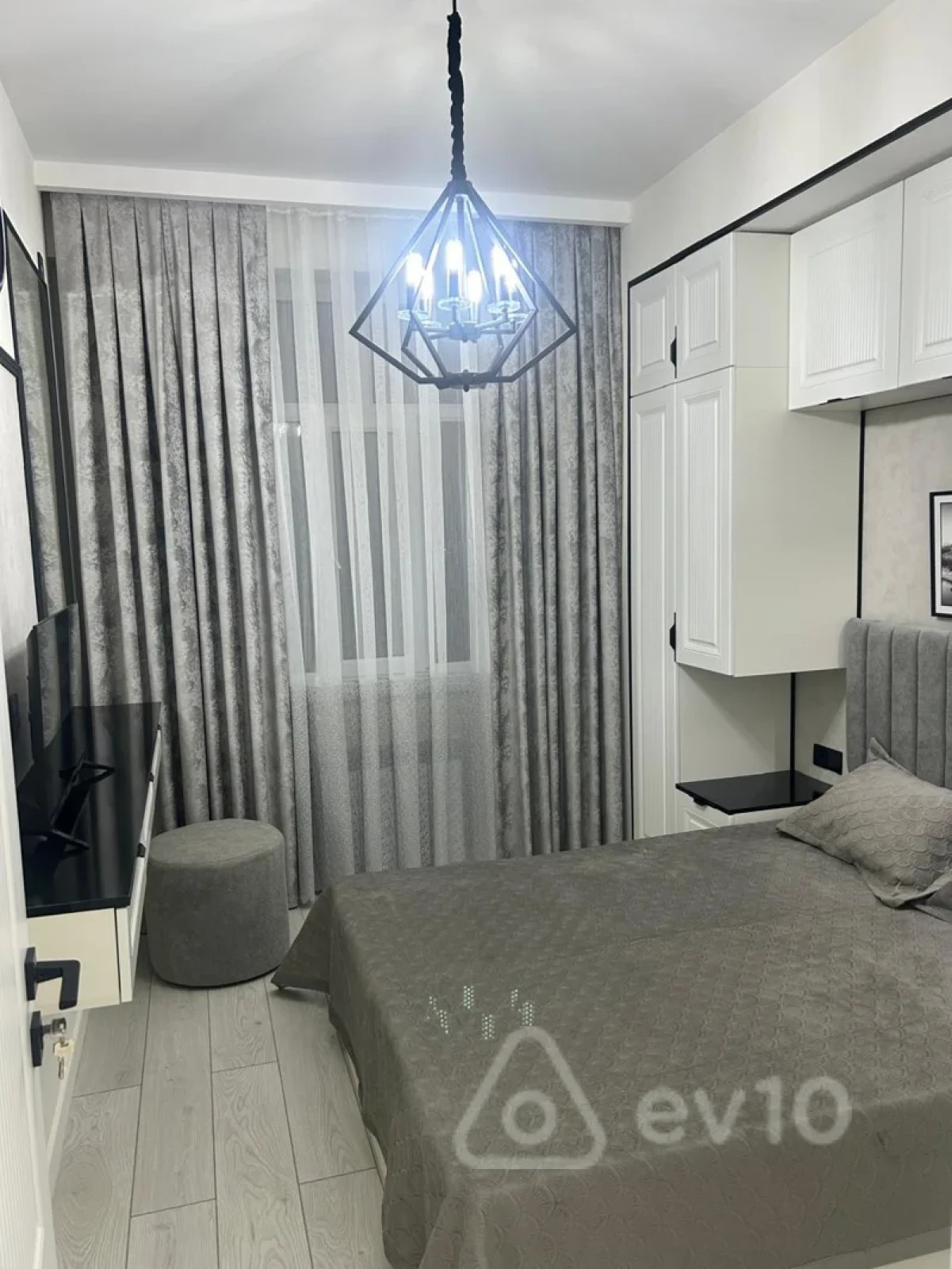 Satılır 2 otaqlı yeni tikili 60 m²