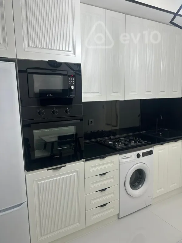 Satılır 2 otaqlı yeni tikili 60 m²
