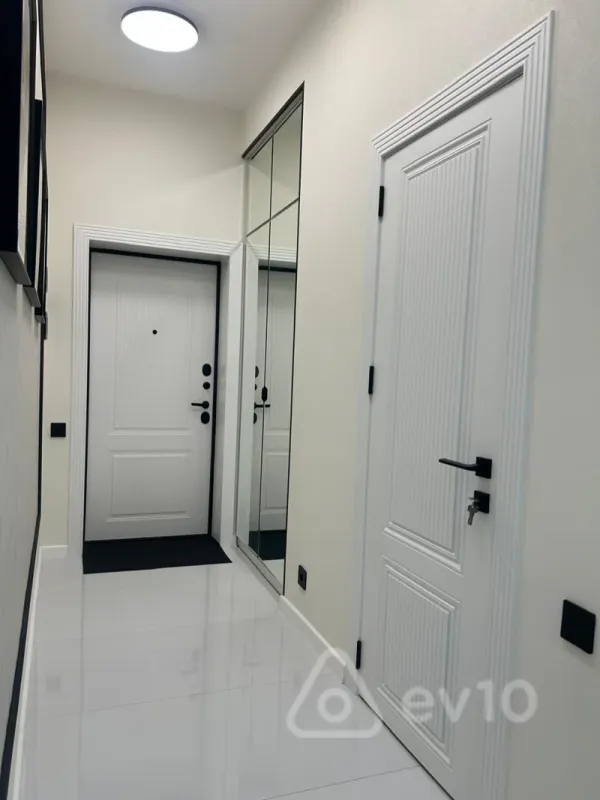 Satılır 2 otaqlı yeni tikili 60 m²