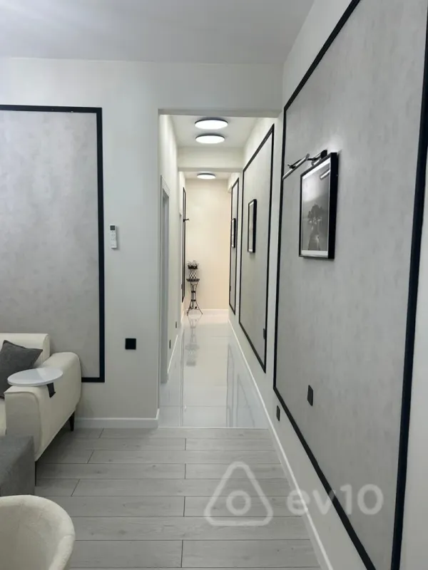 Satılır 2 otaqlı yeni tikili 60 m²