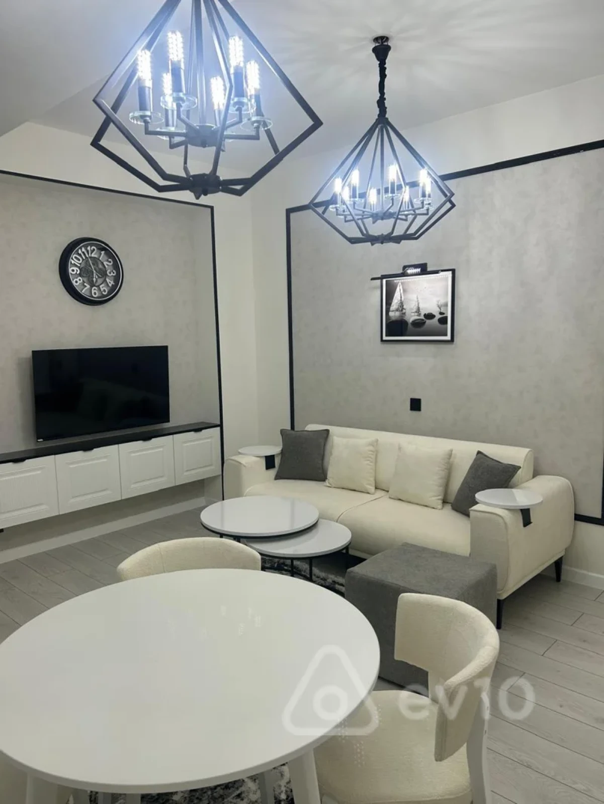 Satılır 2 otaqlı yeni tikili 60 m²