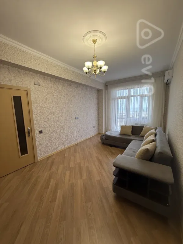 Kirayə verilir 2 otaqlı yeni tikili 78 m²