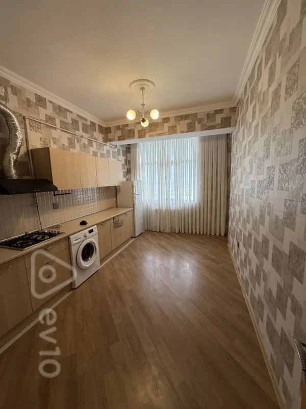 Kirayə verilir 2 otaqlı yeni tikili 78 m²