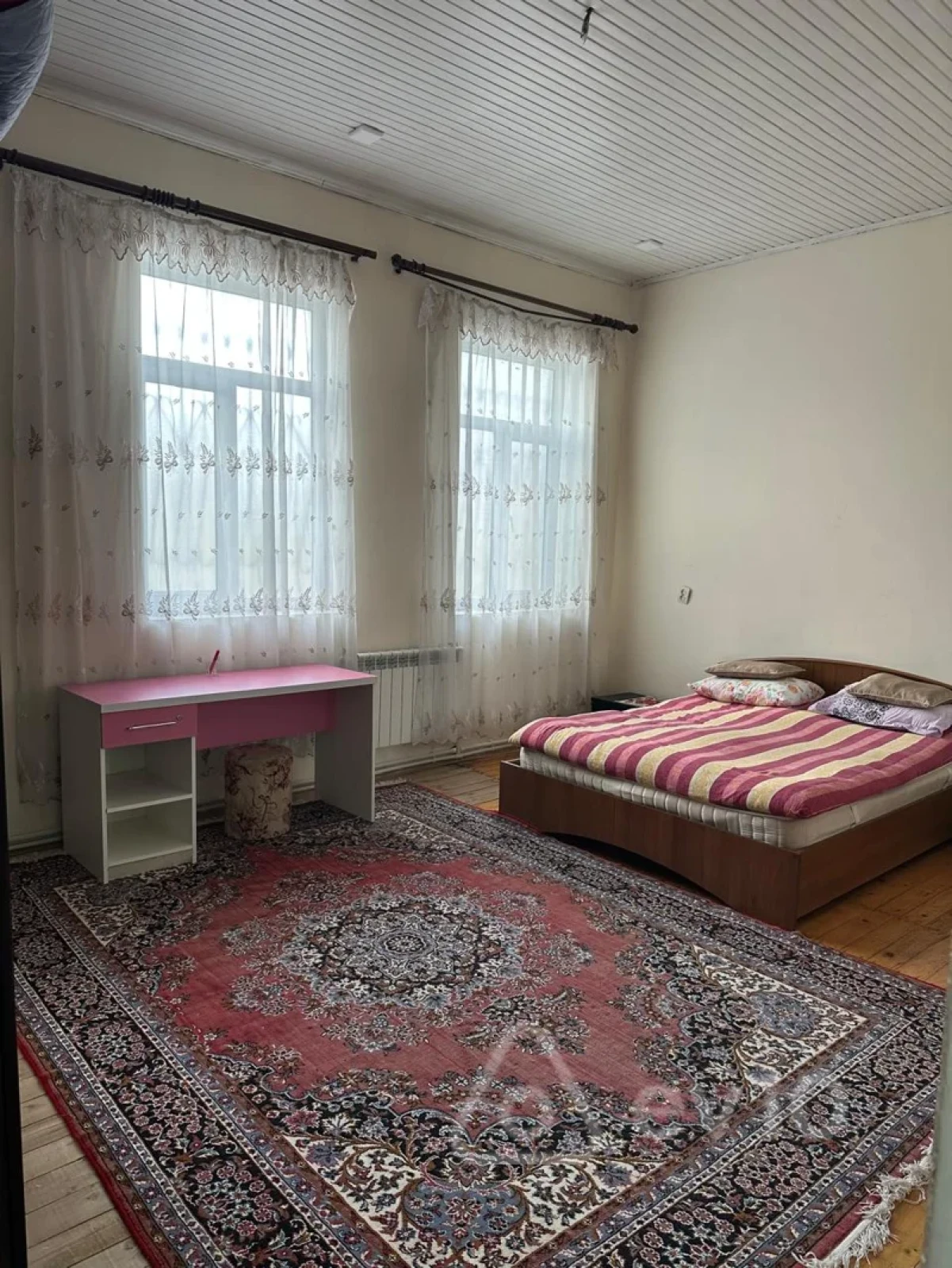 Kirayə verilir 4 otaqlı köhnə tikili 110 m²