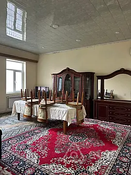 Kirayə verilir 4 otaqlı köhnə tikili 110 m²
