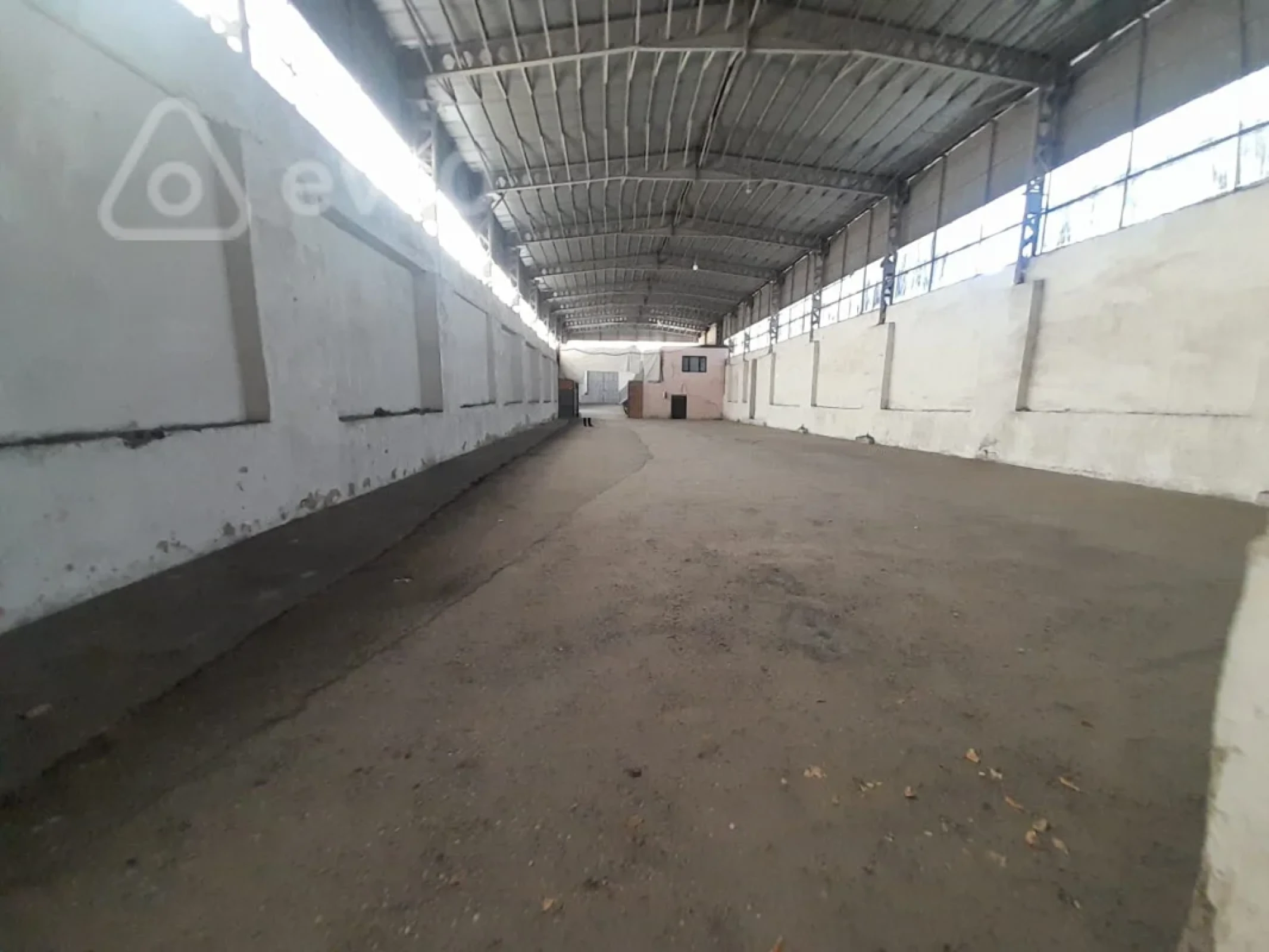 Kirayə verilir mənzil 500 m²