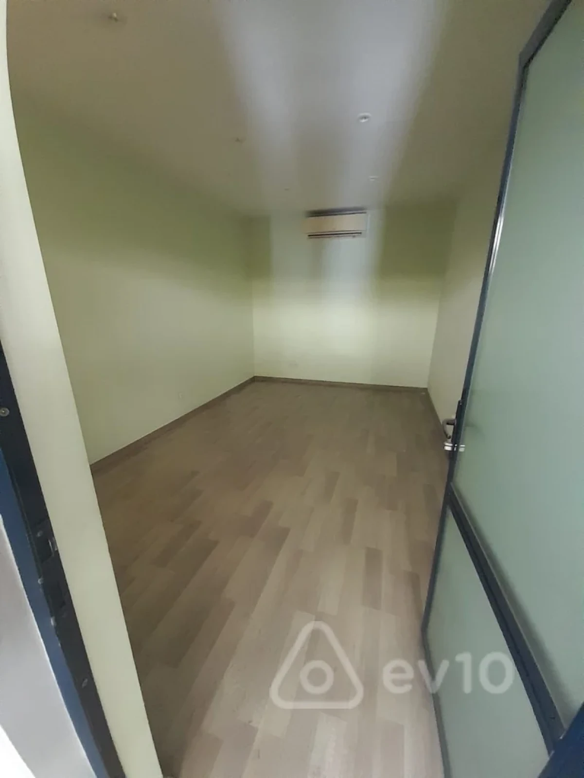 Kirayə verilir mənzil 500 m²