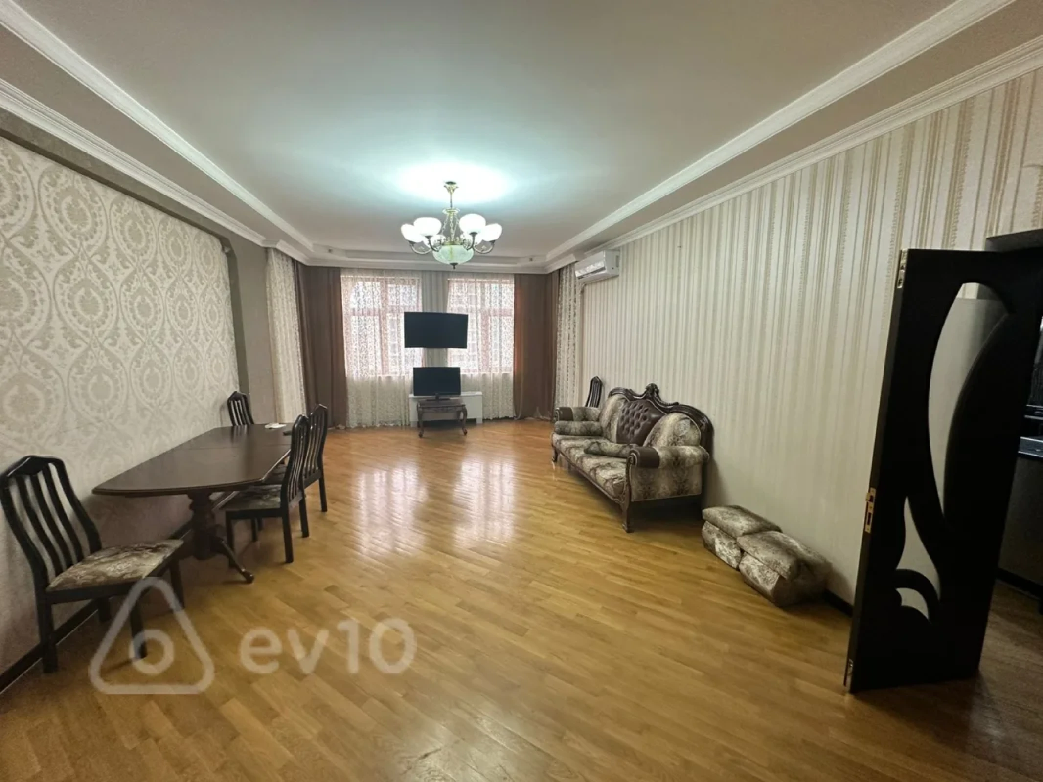 Kirayə verilir 3 otaqlı yeni tikili 105 m²