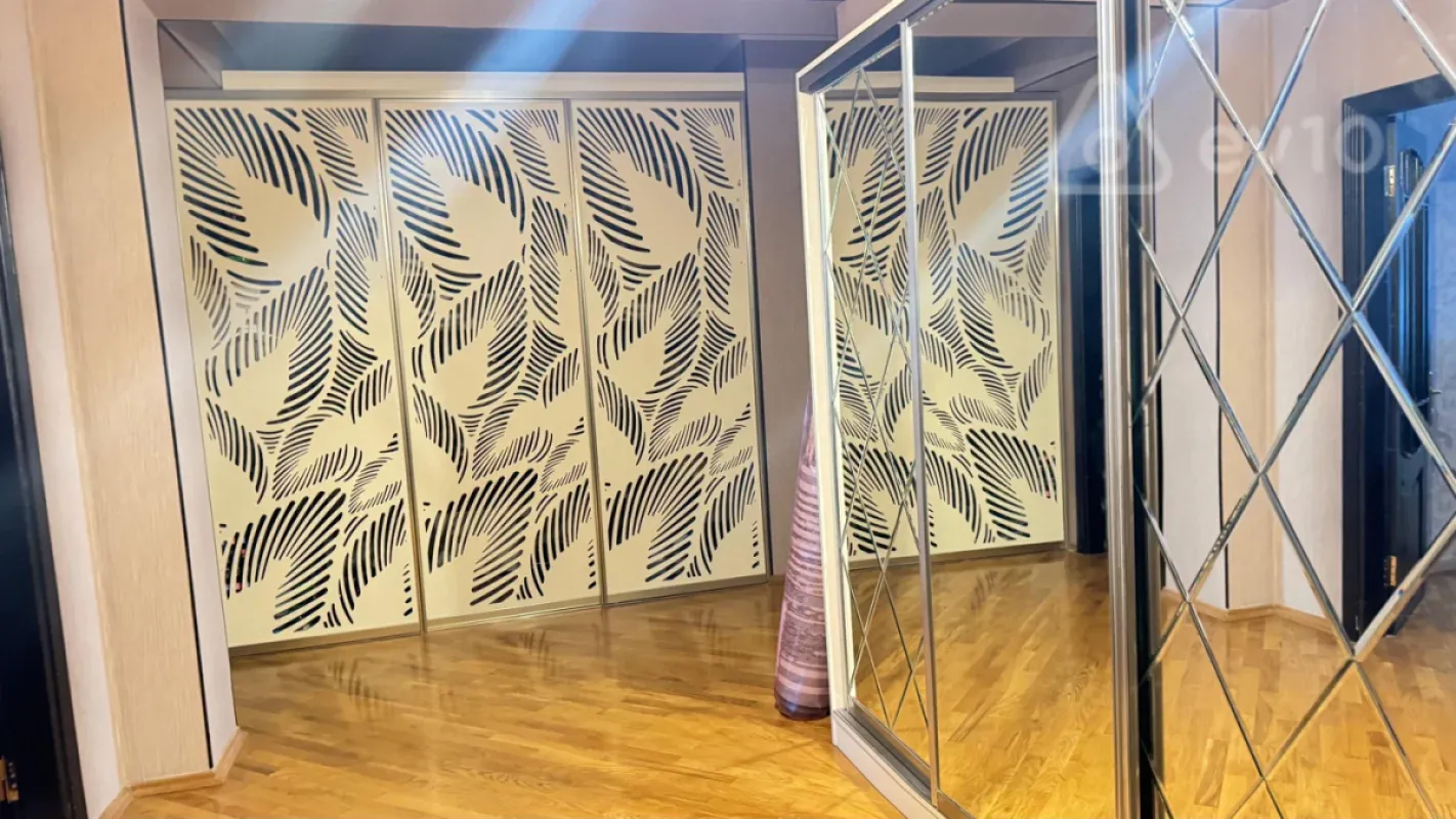 Kirayə verilir 3 otaqlı yeni tikili 104 m²