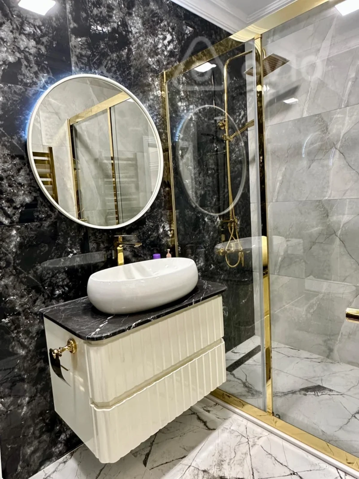 Kirayə verilir 2 otaqlı köhnə tikili 75 m²