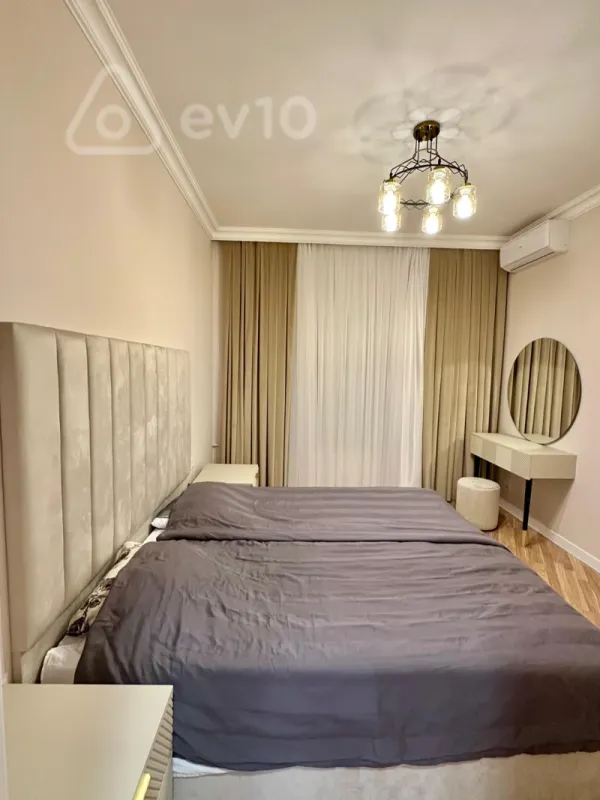 Kirayə verilir 2 otaqlı köhnə tikili 75 m²