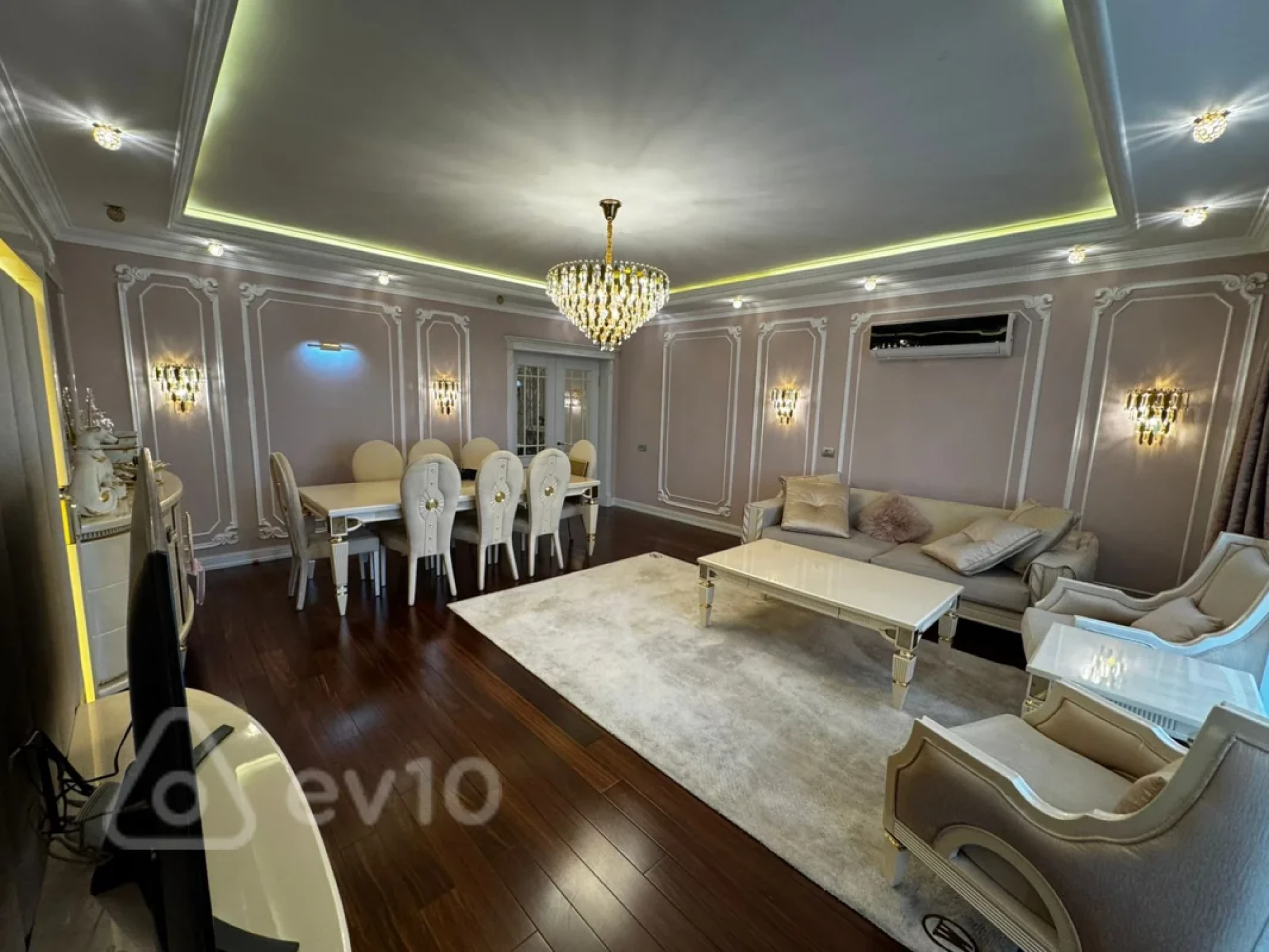 Satılır 3 otaqlı yeni tikili 175 m²